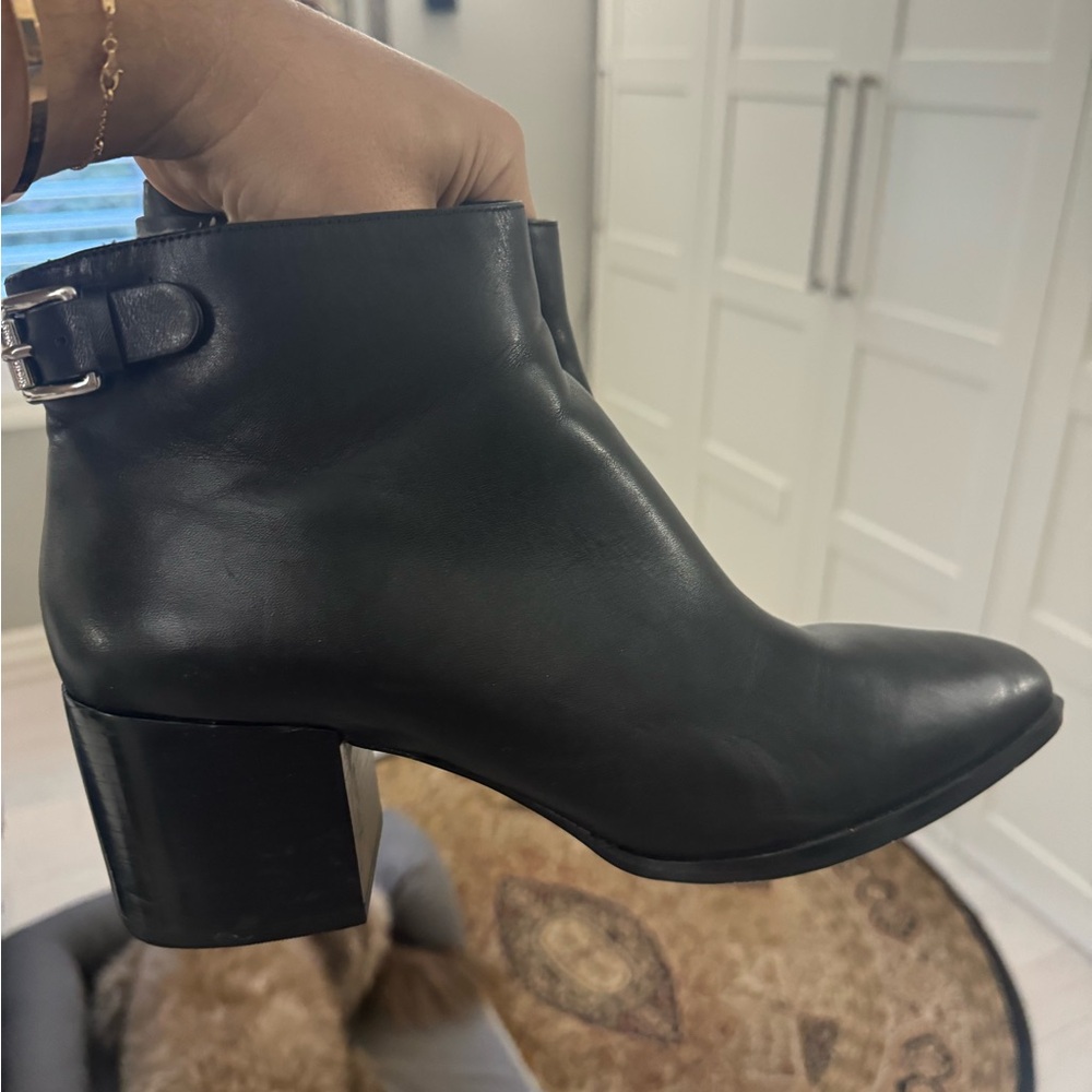Michael Kors Black Leather booties EUC
